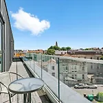 Stunning City Penthouse - Rooftop Balcony - City Views